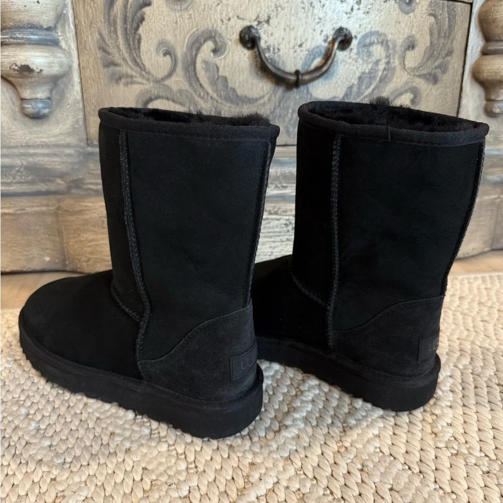 UGG Classic Black Suede Boots women’s size 8 NWOT - Picture 6 of 9